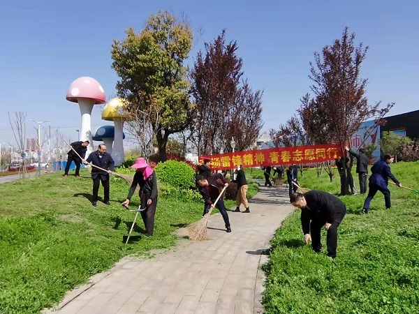 六安项目党支部组织开展“学雷锋”自愿效劳运动