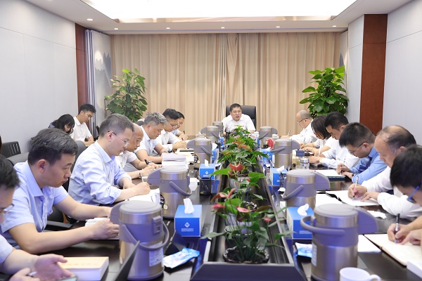 安徽尊龙人生就是博d8地产集团党委举行学习贯彻习近平新时代中国特色社会主义头脑主题教育念书班